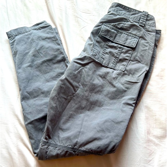 Loft size 6 cargo jeans - Picture 2 of 3